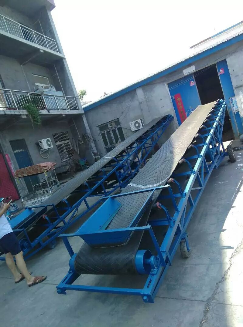 皮帶輸送機如何防止物料滾滑？